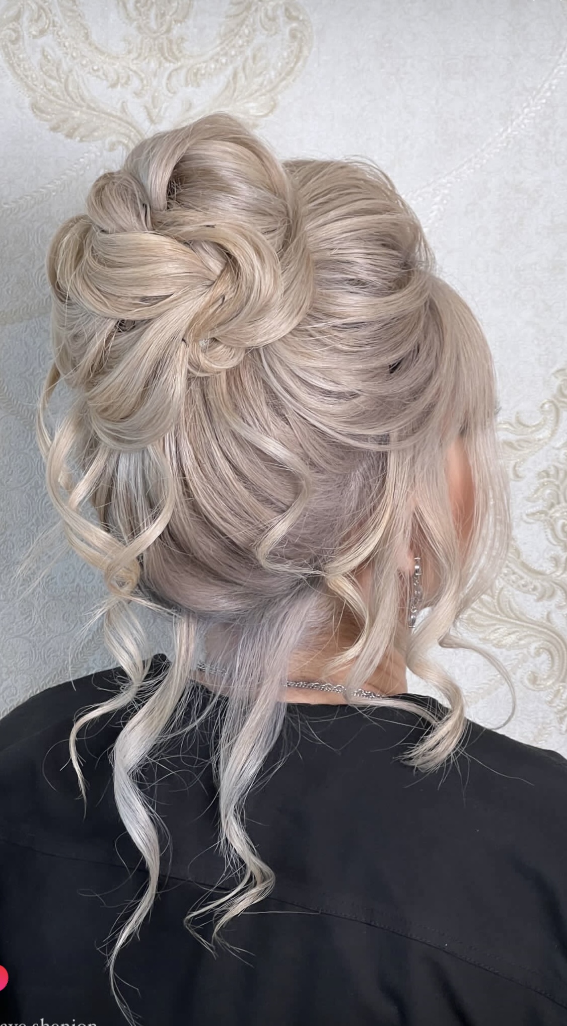 How to choose a wedding makeup artist in London: bride with natural bridal look — Makeup By Sahar
